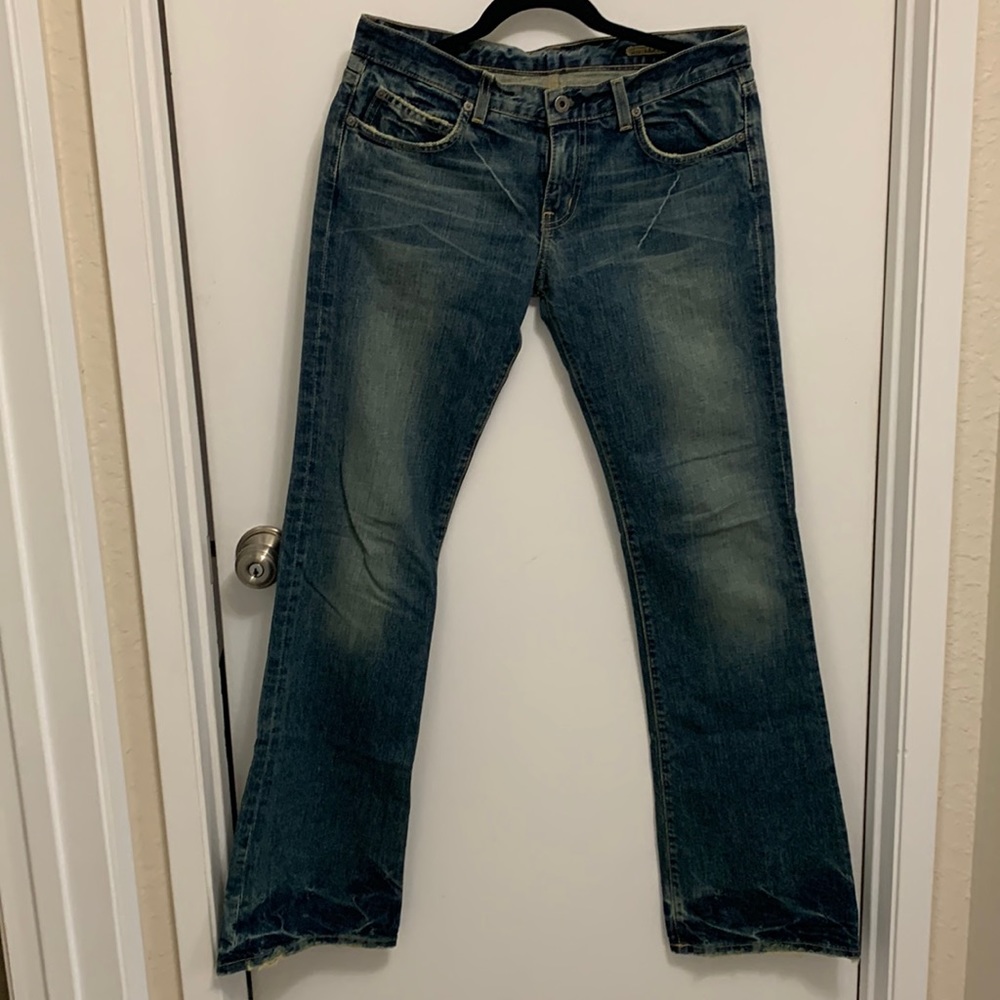 Chip & Pepper Distressed Jeans size 27 style Sorority Girl